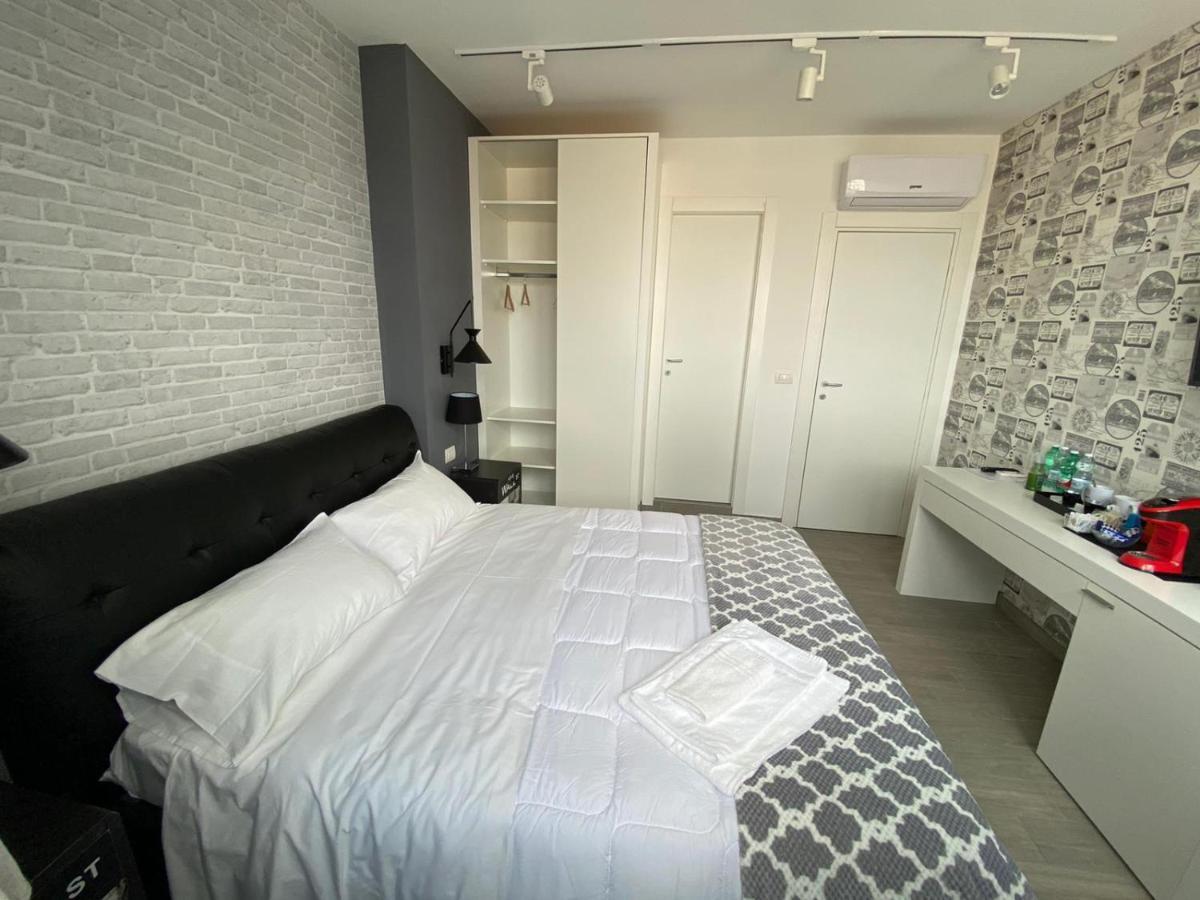 2B Fifteen Floor Suite Napoli Екстериор снимка