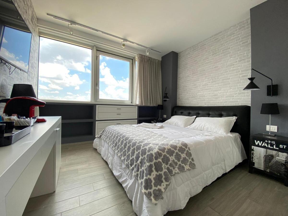 2B Fifteen Floor Suite Napoli Екстериор снимка
